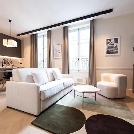 Mbm - Luxury In Marais Paris