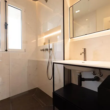 Mbm - Luxury In Marais Paris