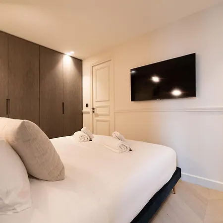 Mbm - Luxury In Marais Apartment