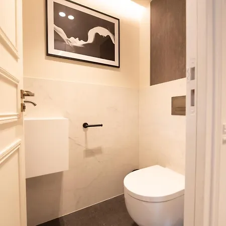Mbm - Luxury In Marais Paris